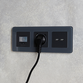 электроустановочные изделия IEK Brite - пример установки