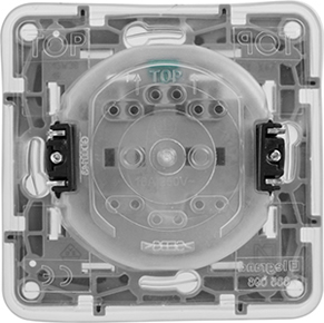 розетка 1-местная Legrand Etika с крышкой IP44 - вид с тыльной стороны