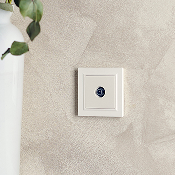 электроустановочные изделия IEK серии Brite - пример установки