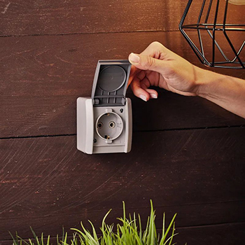 розетка 1-местная вертикальная Kranz KR-78-0612 Industrial - внешний вид