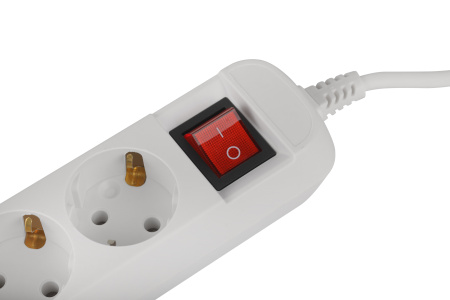 Удлинитель 3-мест 3м ПВС 3*0,75 белый выкл ЭРА  Greenline