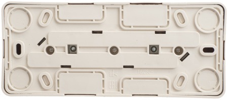 Этюд кремовый розетка открытая 3-мест шторки IP20 