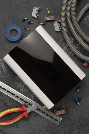 Бокс 12мод навесной белый черная прозрачная дверь IP41 SlimBox EKF