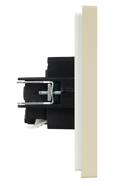 Фортепиано ваниль розетка скрытая 1-мест з/к шторки быстрозажим. клем. IP20 